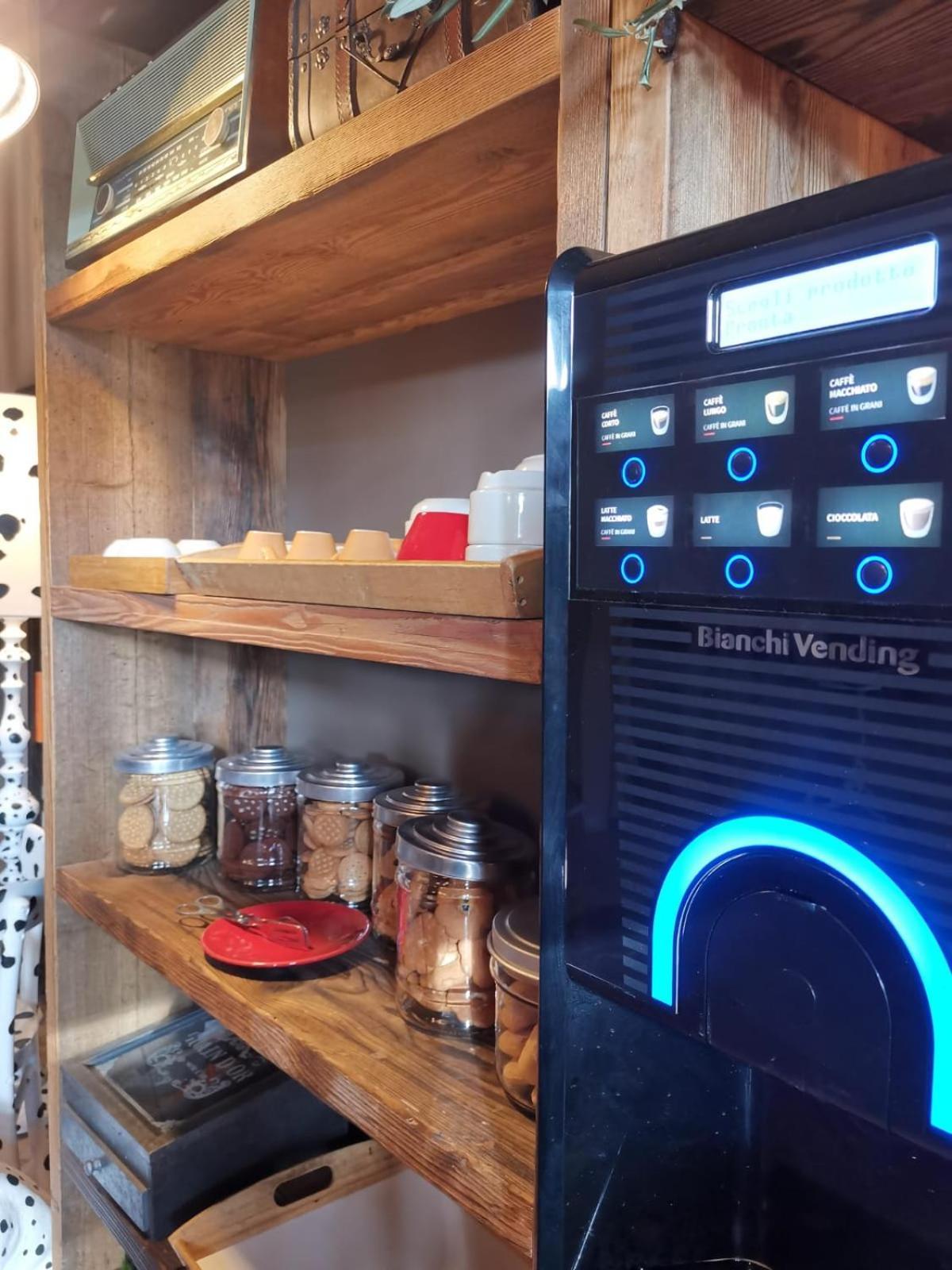 Casa Dorita - Free Breakfast Corner 8-12 Hotel Cervia Bagian luar foto