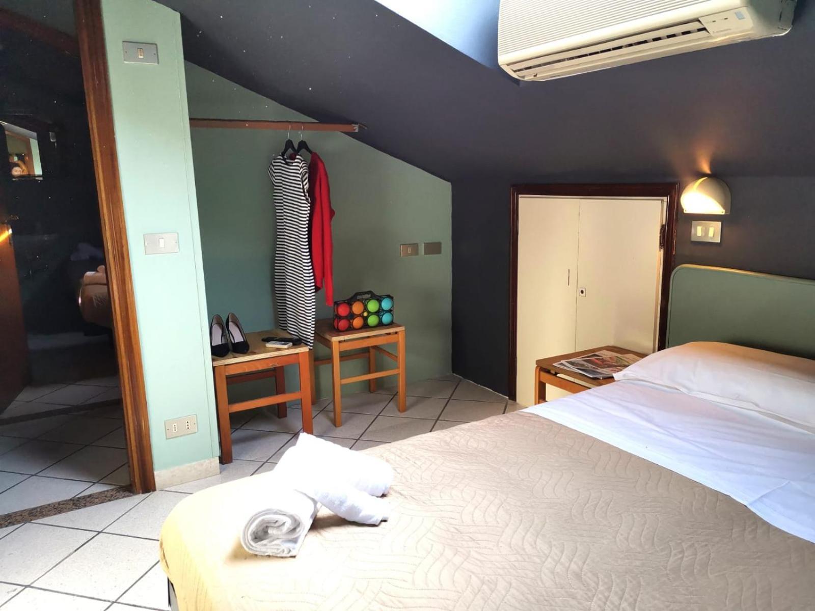 Casa Dorita - Free Breakfast Corner 8-12 Hotel Cervia Ruang foto